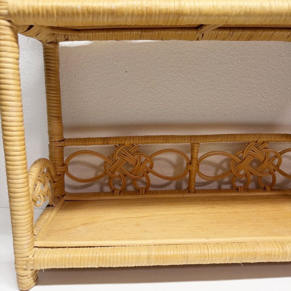 Vintage Ratan Wicker Wall or Table Top Shelf - Picture 4 of 14